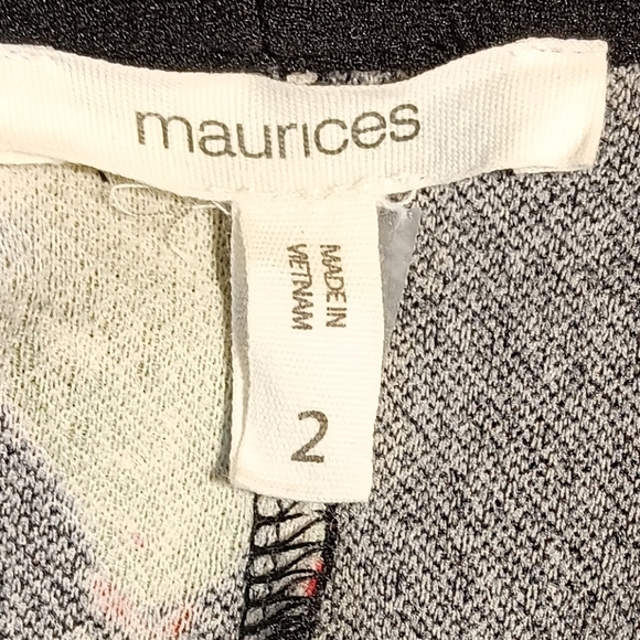 Maurices EUC Women's Open Jacket, Vanity Size 2 (20/22) Black, Pink Floral - Picture 2 of 8